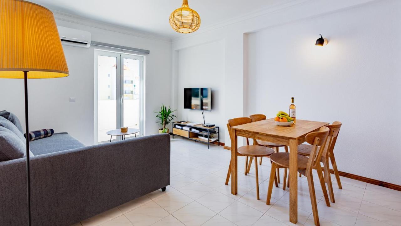 Bright 1Bdr Apartment W/Balcony By Lovelystay Vila Real de Santo Antonio Luaran gambar