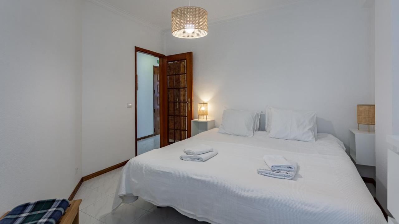 Bright 1Bdr Apartment W/Balcony By Lovelystay Vila Real de Santo Antonio Luaran gambar