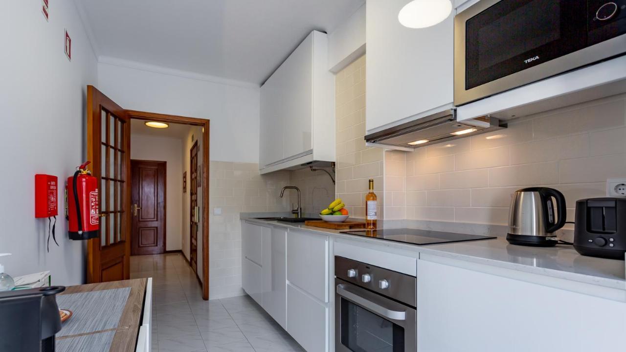 Bright 1Bdr Apartment W/Balcony By Lovelystay Vila Real de Santo Antonio Luaran gambar